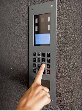 Security control room with Eagle Info systems